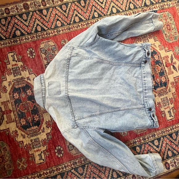 Vintage Levi’s Denim Jacket - Picture 8 of 8